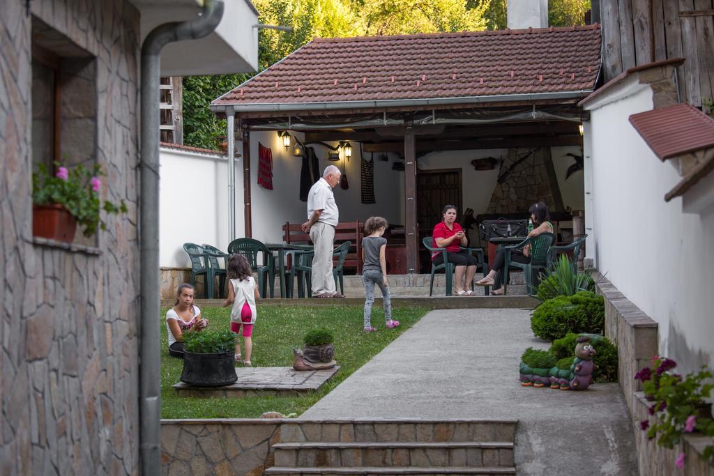 Hera Guest House 치플리크 외부 사진