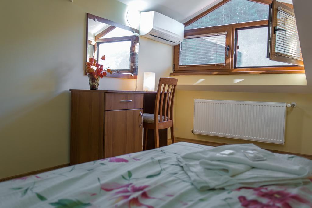Hera Guest House 치플리크 외부 사진