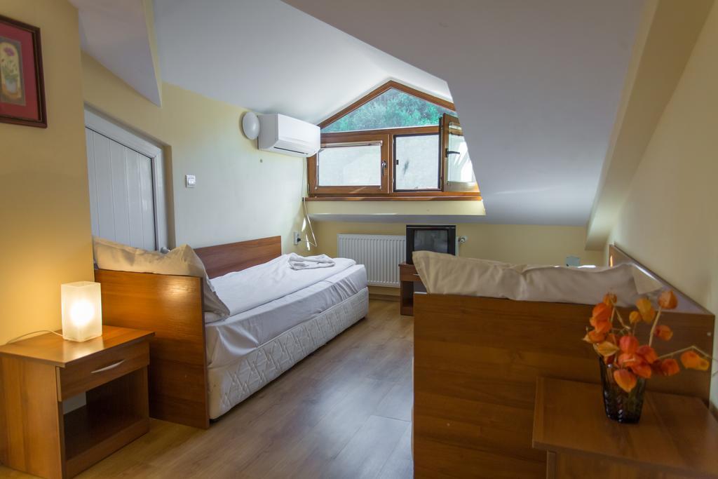 Hera Guest House 치플리크 외부 사진