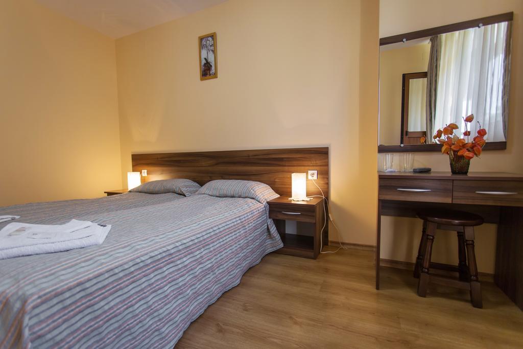 Hera Guest House 치플리크 외부 사진