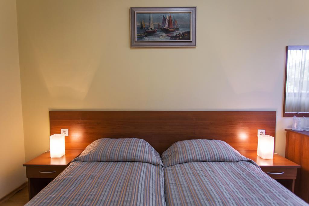 Hera Guest House 치플리크 외부 사진