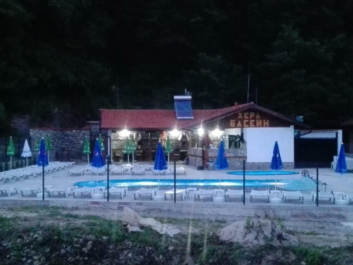 Hera Guest House 치플리크 외부 사진